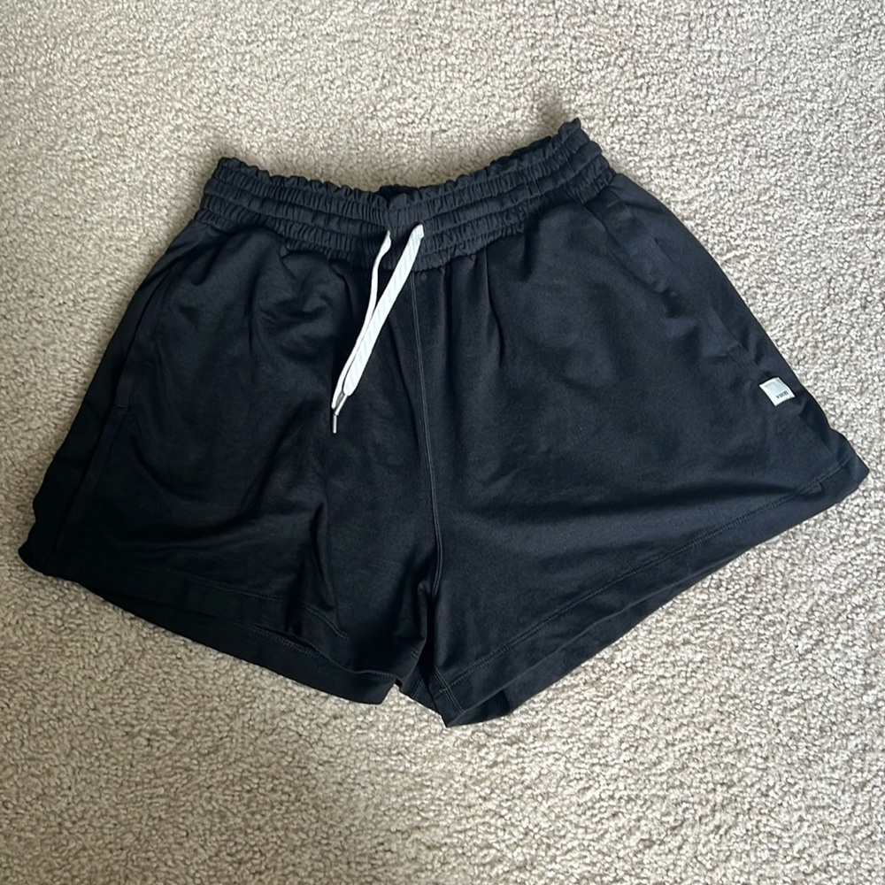 Vuori Halo Boxy shorts small black